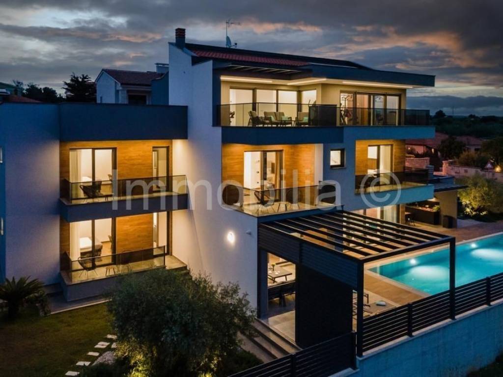 Vila, Prodaja, Fažana, Fažana