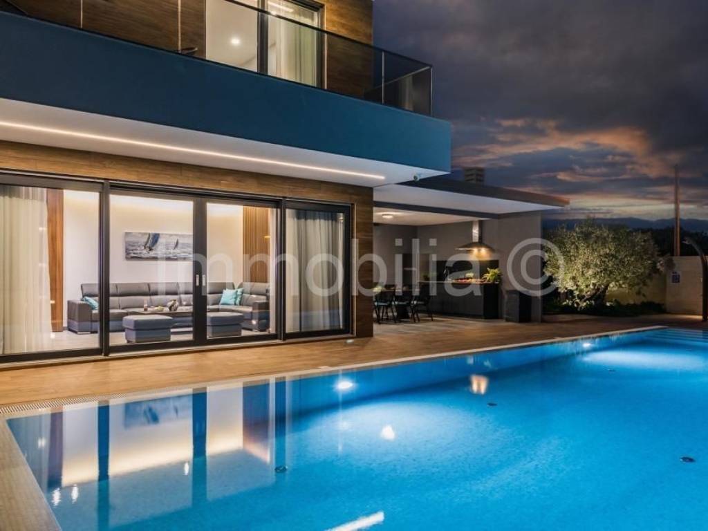 Vila, Prodaja, Fažana, Fažana