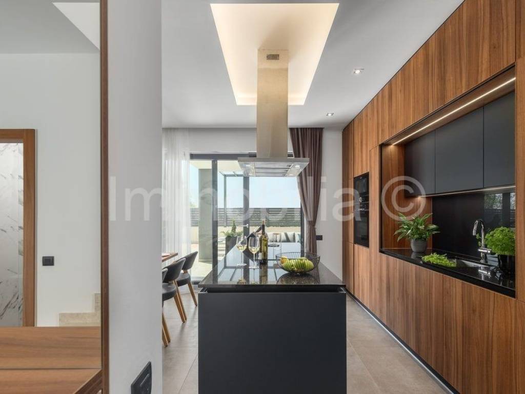 Vila, Prodaja, Fažana, Fažana