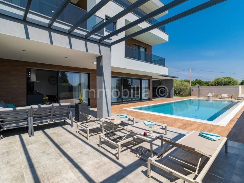 Vila, Prodaja, Fažana, Fažana