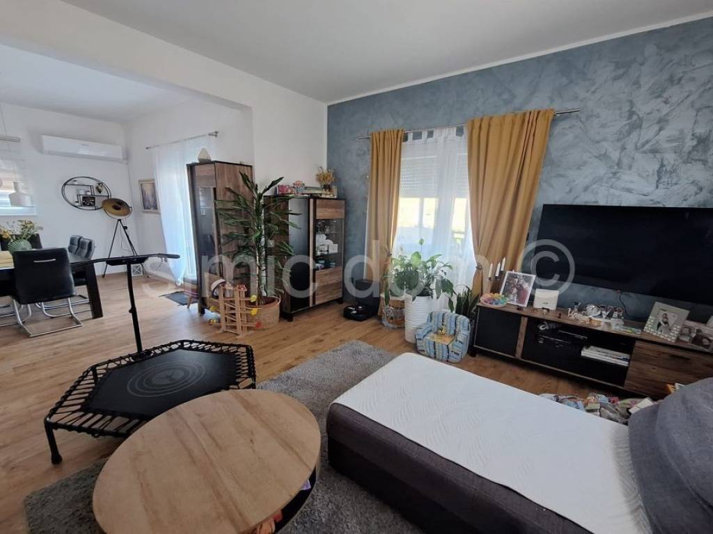 Apartmanska kuća, Prodaja, Marina, Sevid