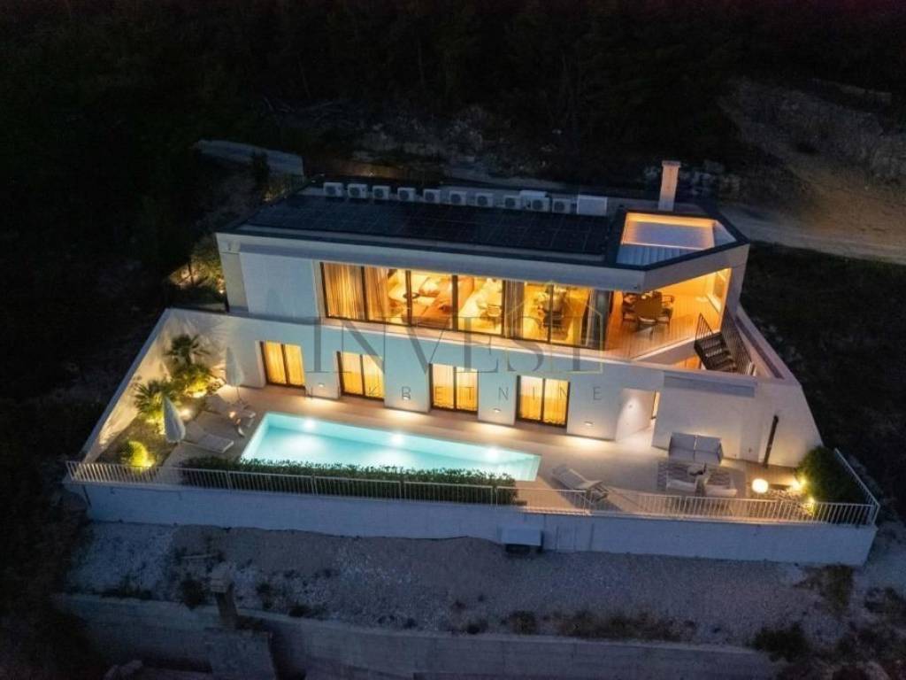 Luksuzna vila, Najam, Klis, Klis