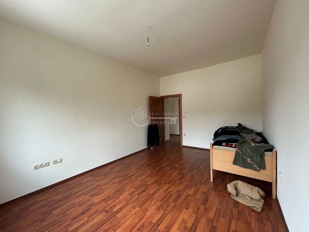 Stan u višeetažnoj kući, Prodaja, Zagreb, Sesvete