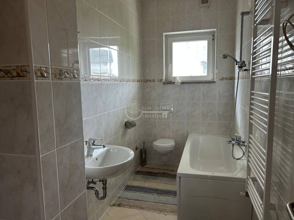 Stan u višeetažnoj kući, Prodaja, Zagreb, Sesvete