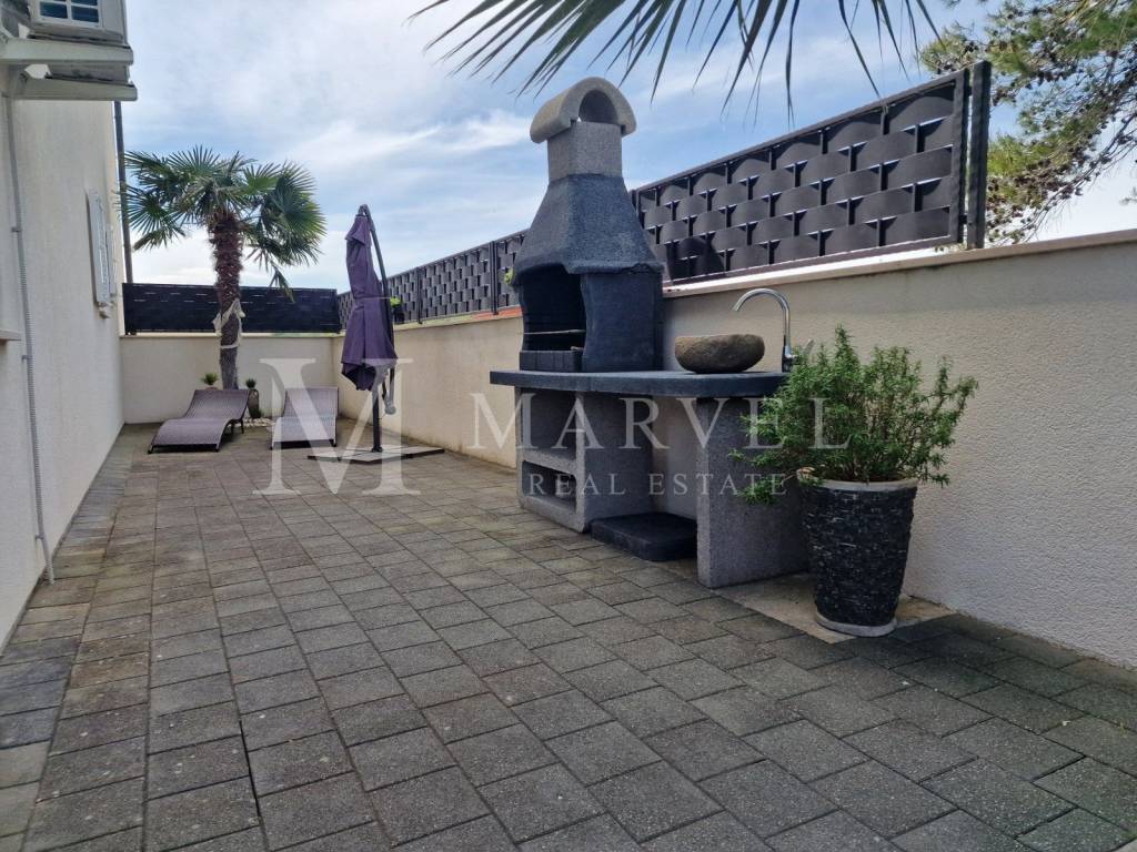 Apartman s okućnicom, Prodaja, Dobrinj, Šilo