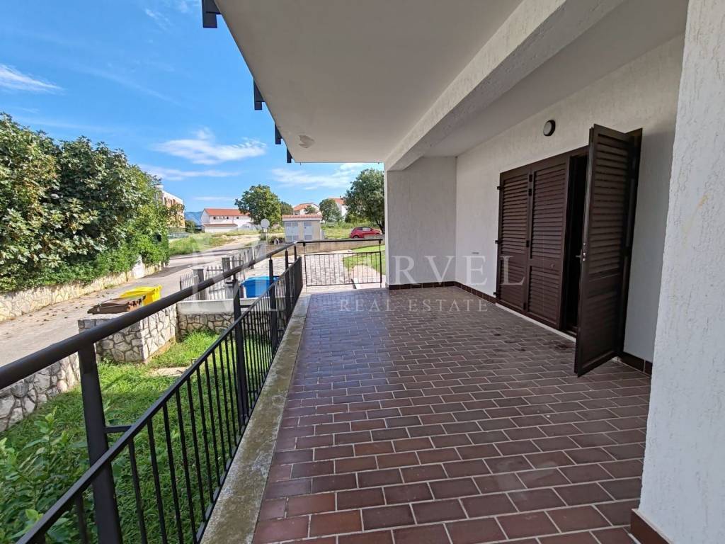 Apartman s okućnicom, Prodaja, Omišalj, Njivice
