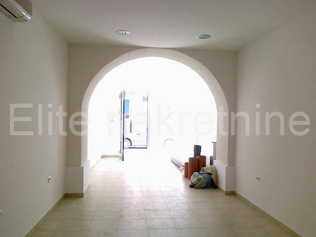 Trgovina, Prodaja, Pula, Pula