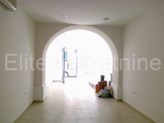 Trgovina, Prodaja, Pula, Pula