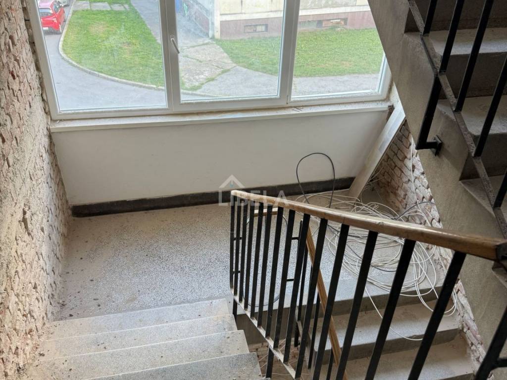 Stan u zgradi, Prodaja, Sisak, Centar