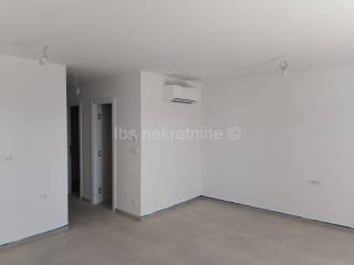 Stan u novogradnji, Prodaja, Okrug, Okrug Gornji