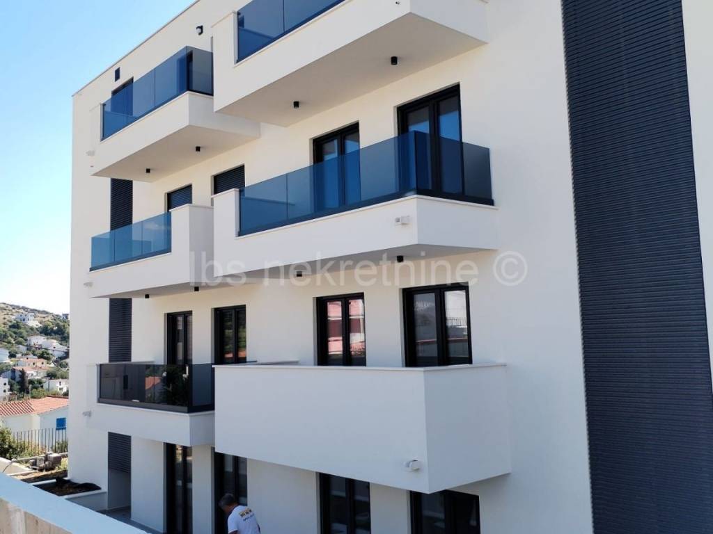 Stan u novogradnji, Prodaja, Okrug, Okrug Gornji