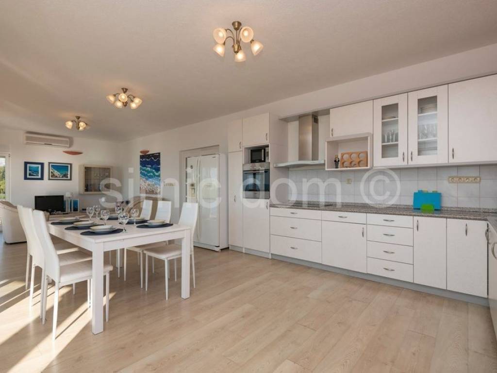 Apartmanska kuća, Prodaja, Gradac, Podaca