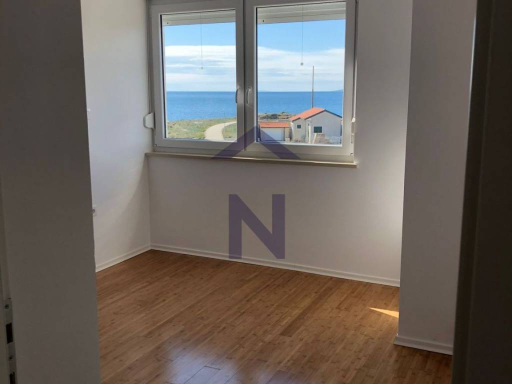 Stan u zgradi, Prodaja, Povljana, Povljana