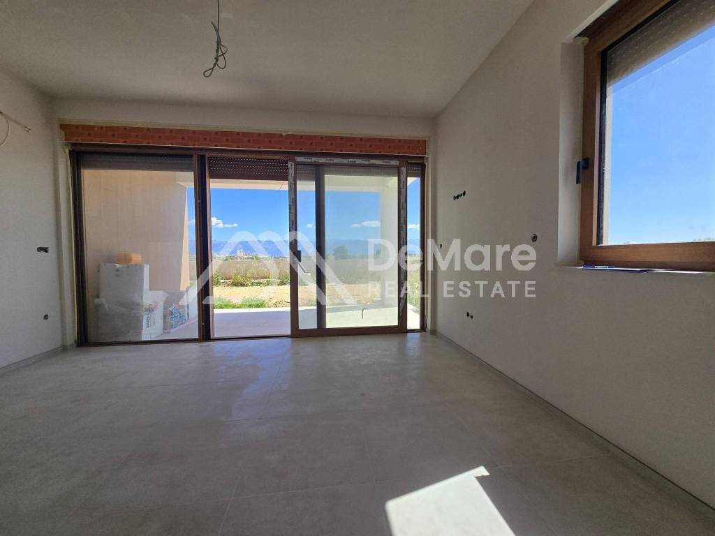 Apartman na moru, Prodaja, Nin, Nin