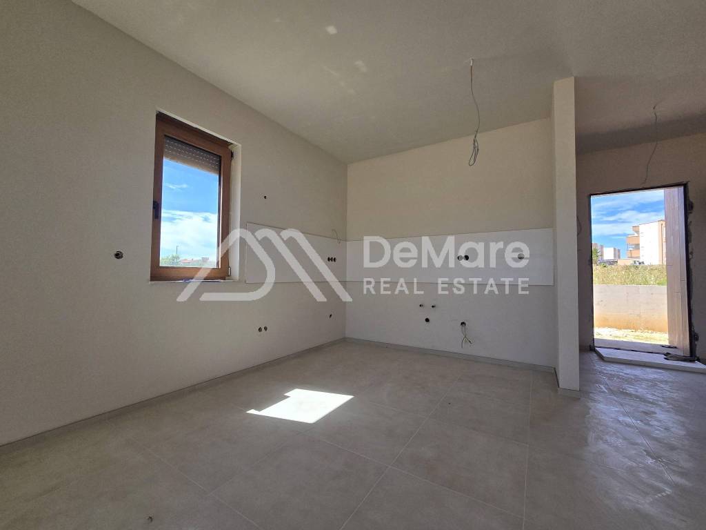 Apartman na moru, Prodaja, Nin, Nin