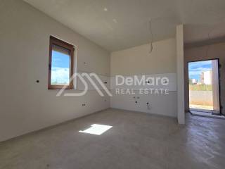 Apartman na moru, Prodaja, Nin, Nin