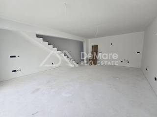 Apartman na moru, Prodaja, Privlaka, Privlaka