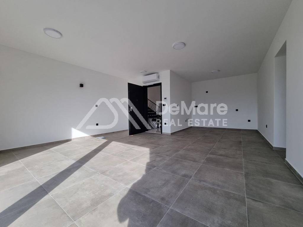 Apartman na moru, Prodaja, Privlaka, Privlaka