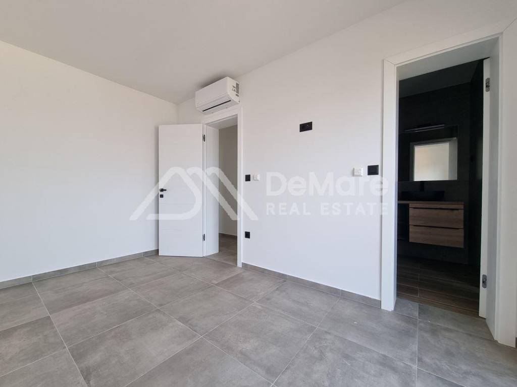 Apartman na moru, Prodaja, Privlaka, Privlaka