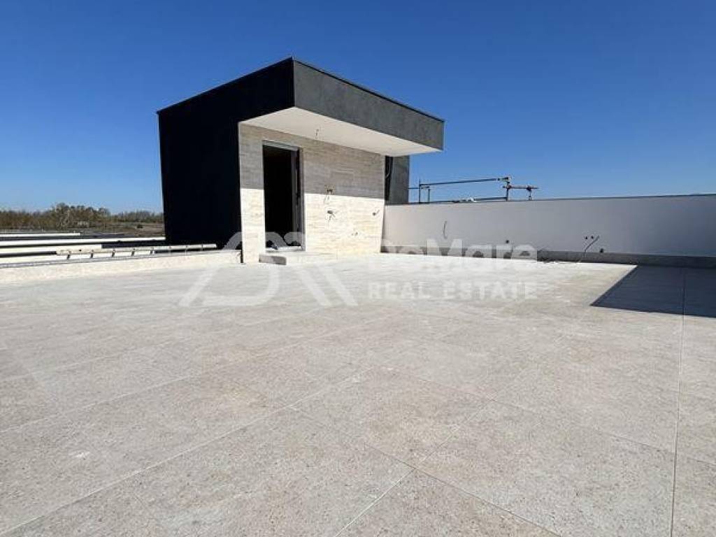 Apartman na moru, Prodaja, Privlaka, Privlaka