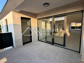 Apartman na moru, Prodaja, Privlaka, Privlaka