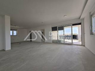 Apartman na moru, Prodaja, Privlaka, Privlaka