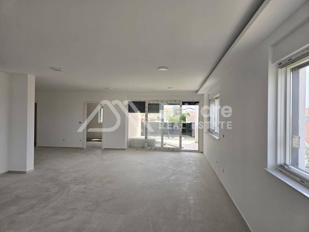 Apartman na moru, Prodaja, Privlaka, Privlaka