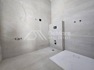 Apartman na moru, Prodaja, Privlaka, Privlaka