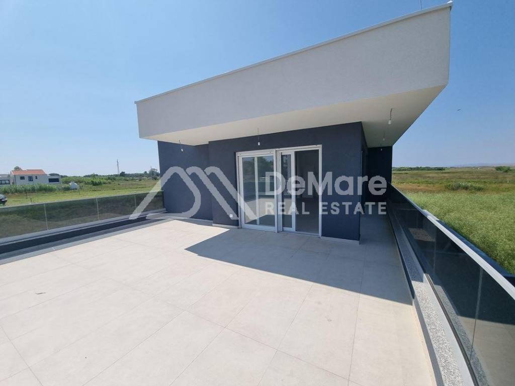 Apartman na moru, Prodaja, Privlaka, Privlaka