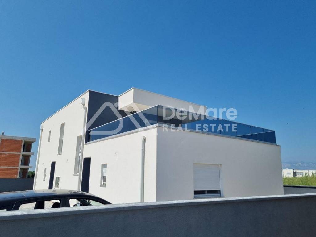 Apartman na moru, Prodaja, Privlaka, Privlaka