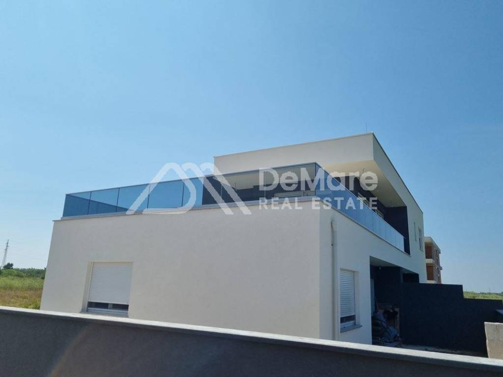 Apartman na moru, Prodaja, Privlaka, Privlaka