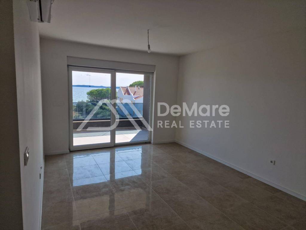 Luksuzni apartman, Prodaja, Privlaka, Privlaka