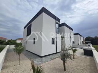 Luksuzna vila, Prodaja, Privlaka, Privlaka