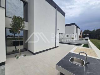 Luksuzna vila, Prodaja, Privlaka, Privlaka