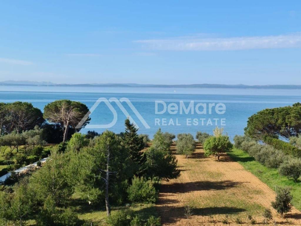 Luksuzni apartman, Prodaja, Privlaka, Privlaka