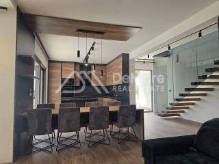 Luksuzna vila, Prodaja, Privlaka, Privlaka