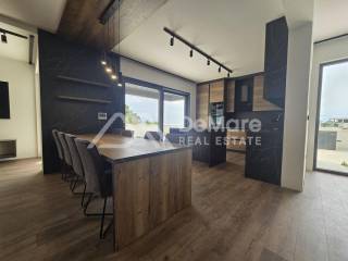 Luksuzna vila, Prodaja, Privlaka, Privlaka