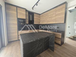 Luksuzna vila, Prodaja, Privlaka, Privlaka