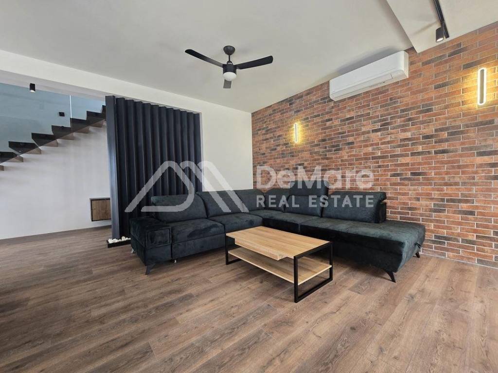 Luksuzna vila, Prodaja, Privlaka, Privlaka