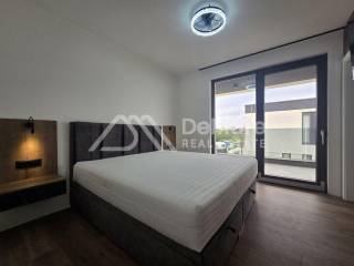 Luksuzna vila, Prodaja, Privlaka, Privlaka