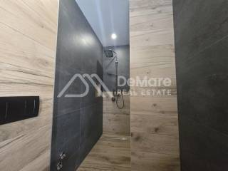 Luksuzna vila, Prodaja, Privlaka, Privlaka