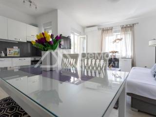 Apartman na moru, Prodaja, Nin, Zaton