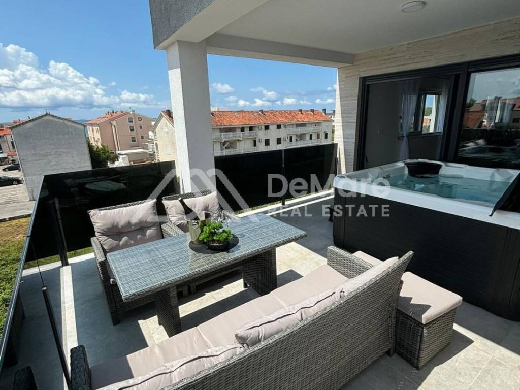 Apartman na moru, Prodaja, Privlaka, Privlaka