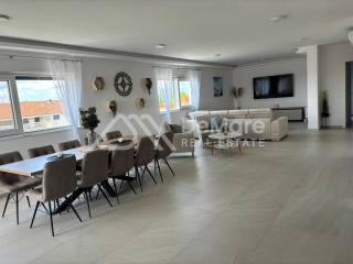 Apartman na moru, Prodaja, Privlaka, Privlaka