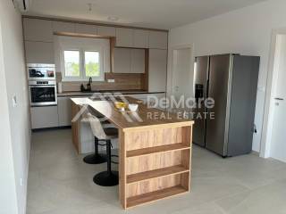 Apartman na moru, Prodaja, Privlaka, Privlaka