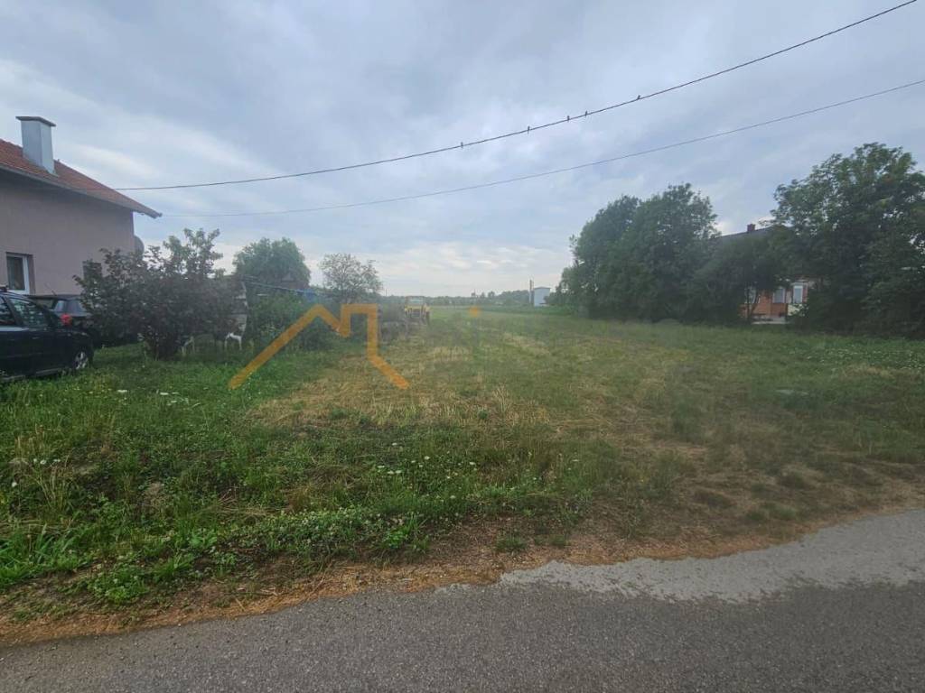 Gradjevinsko stambeno zemljiste, Prodaja, Dugo Selo - Okolica, Mala Ostrna