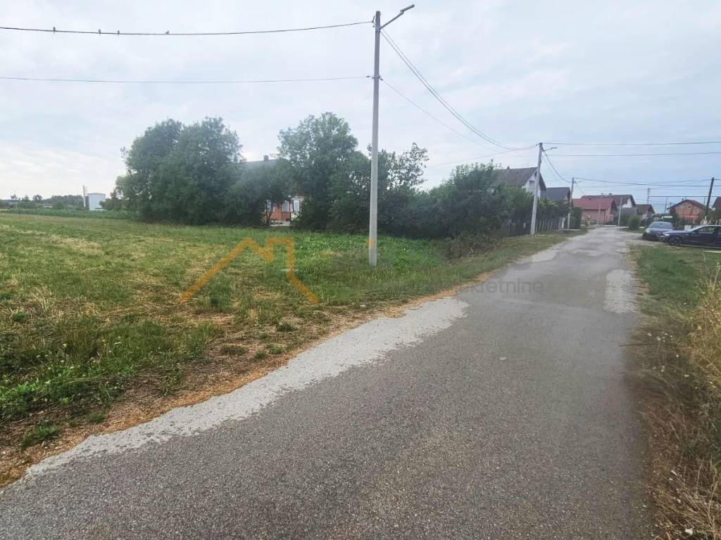 Gradjevinsko stambeno zemljiste, Prodaja, Dugo Selo - Okolica, Mala Ostrna