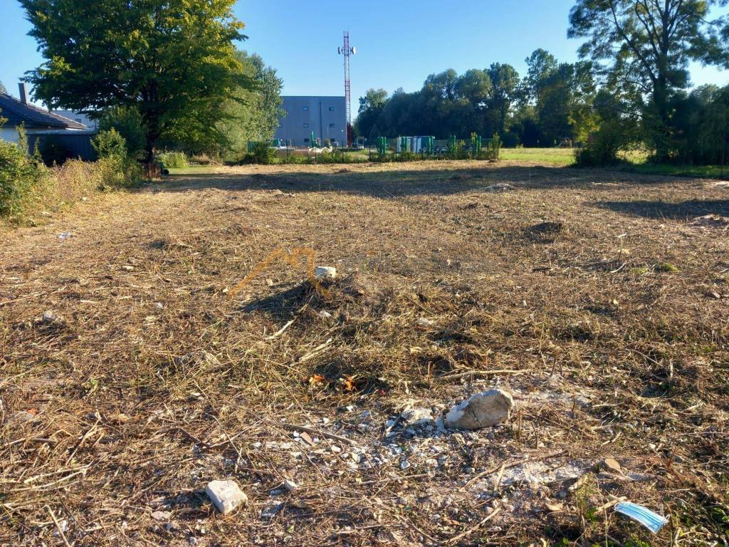 Gradjevinsko stambeno zemljiste, Prodaja, Ivanic-grad, Centar