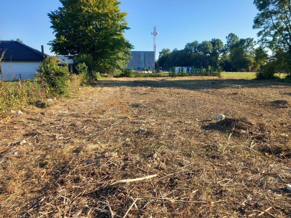 Gradjevinsko stambeno zemljiste, Prodaja, Ivanic-grad, Centar