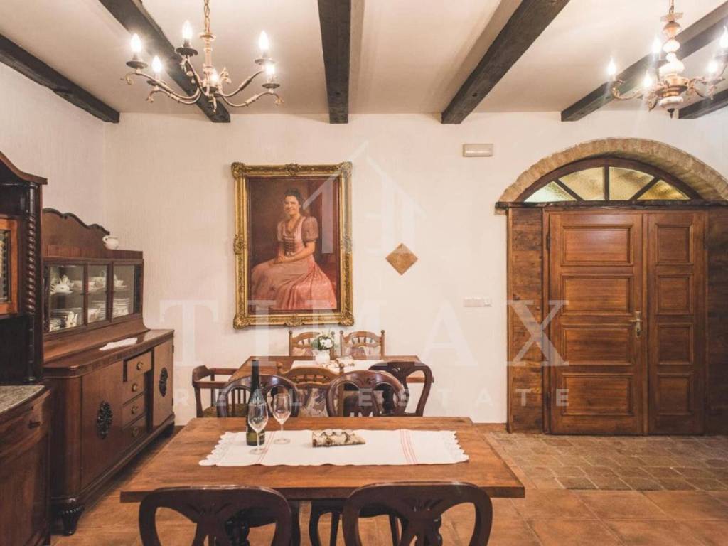 Stambeno poslovni objekt, Prodaja, Knezevi vinogradi, Karanac